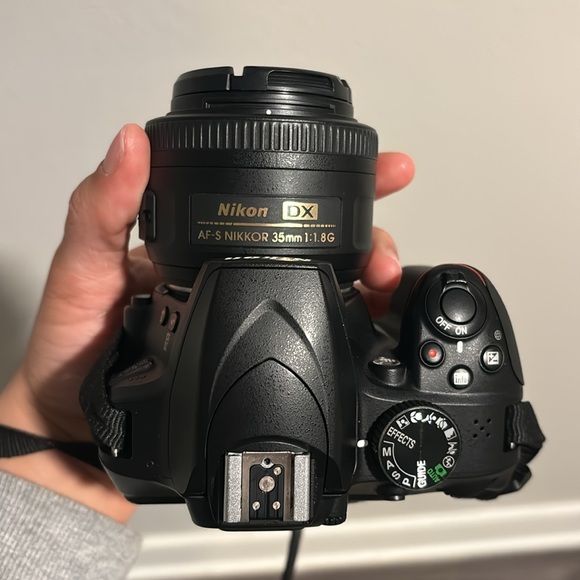 Nikon D3400 - Picture 4 of 8